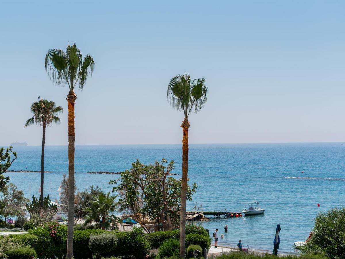 לימסול Sanders Ermitage On The Beach - Delightful 1-Bedroom Apartment With Sea View מראה חיצוני תמונה