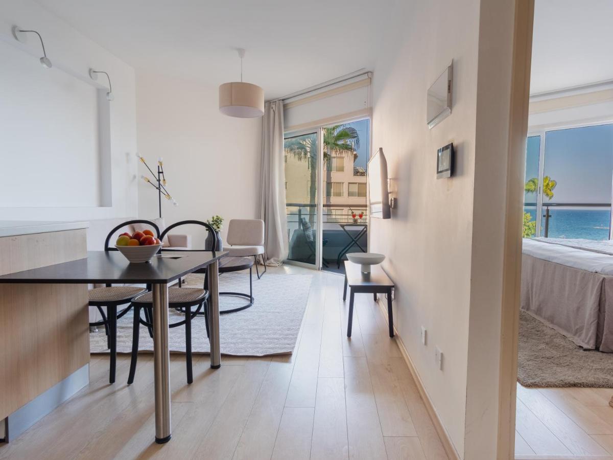 לימסול Sanders Ermitage On The Beach - Delightful 1-Bedroom Apartment With Sea View מראה חיצוני תמונה